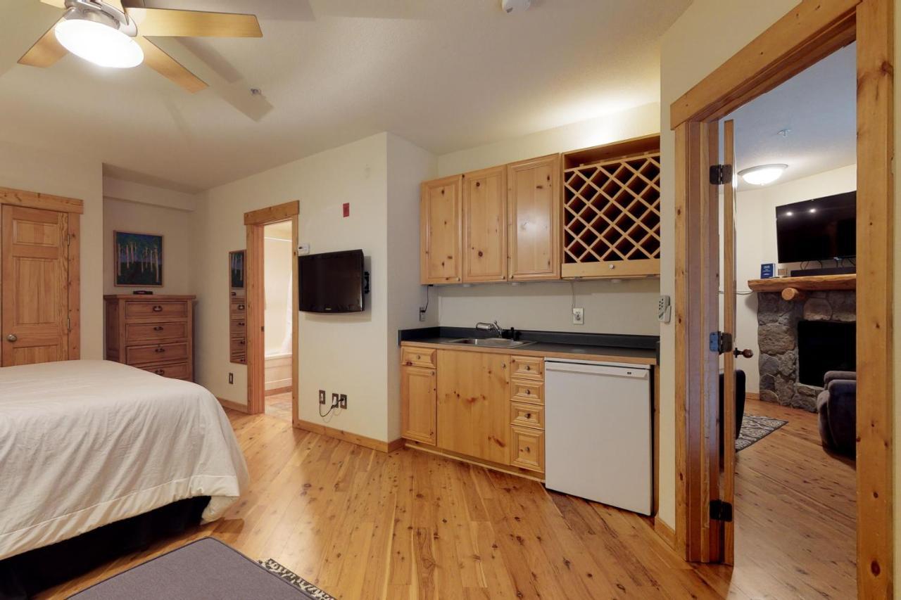 Tenderfoot Lodge Keystone Kültér fotó